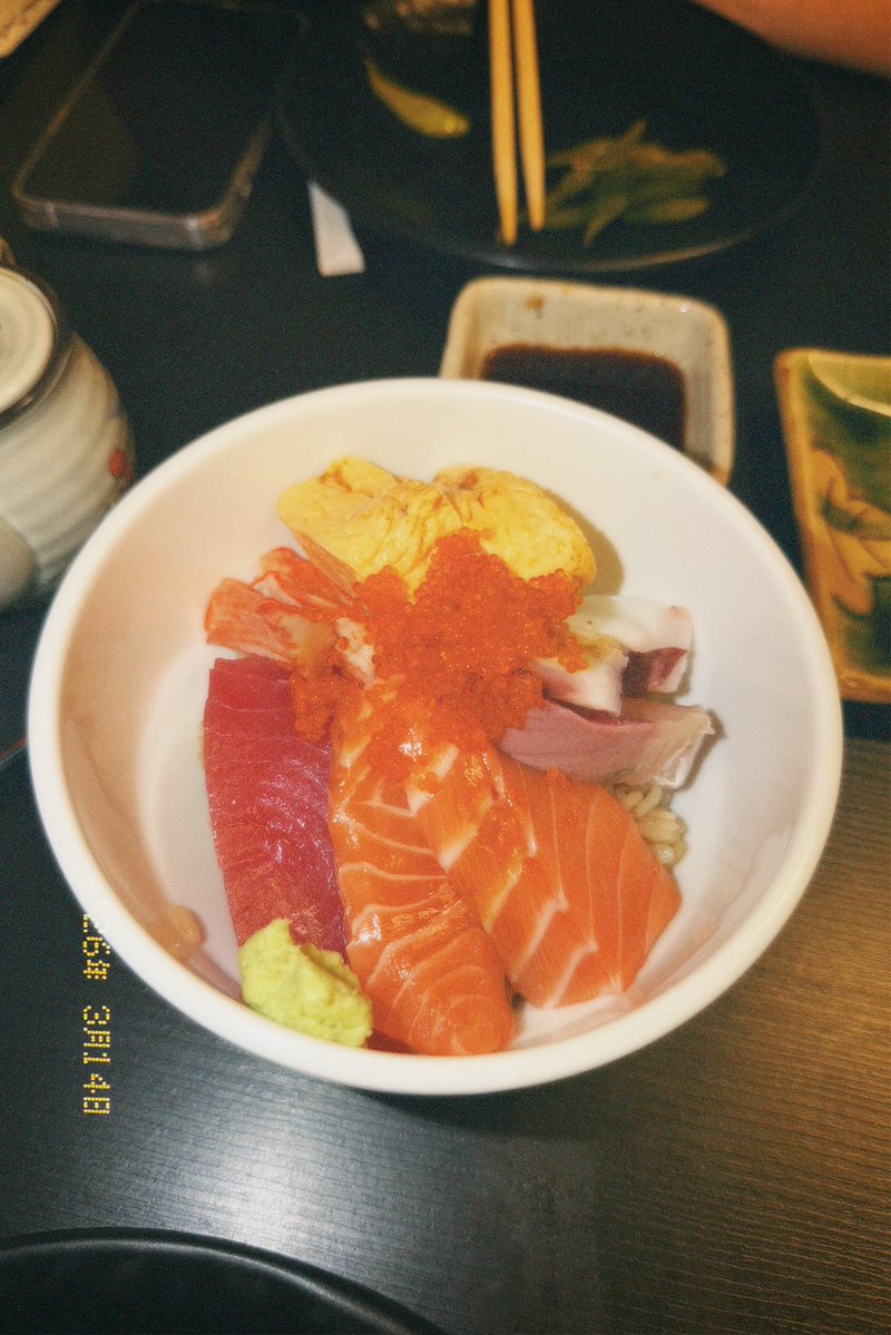 koyykois tweet media