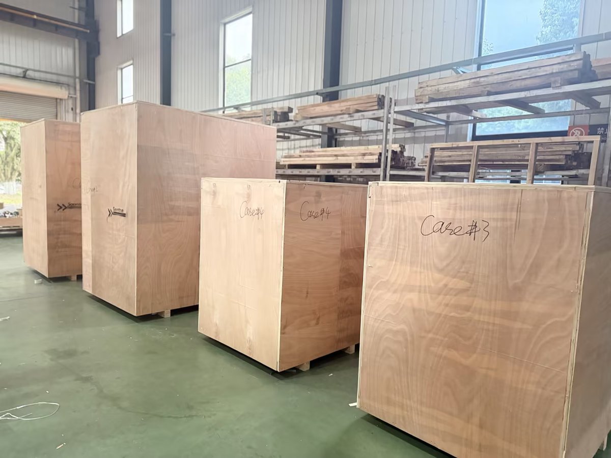 _Soontrue's tweet photo. 🚚 Shipment alert! Soontrue dumpling machines are on their way to a global partner, boosting efficiency, standardizing quality &amp; cutting labor costs ⚙️
📩 damon@soontrue.com🌐 https://t.co/qrYHxjxCDR
#chengdusoontruerainbow #dumplingmachine #foodautomation https://t.co/93OFAsc6mv