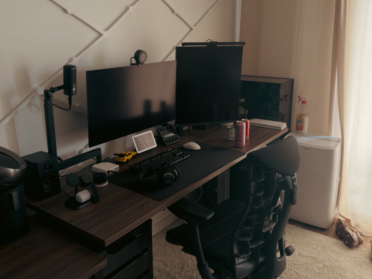 Powlisher tweet media