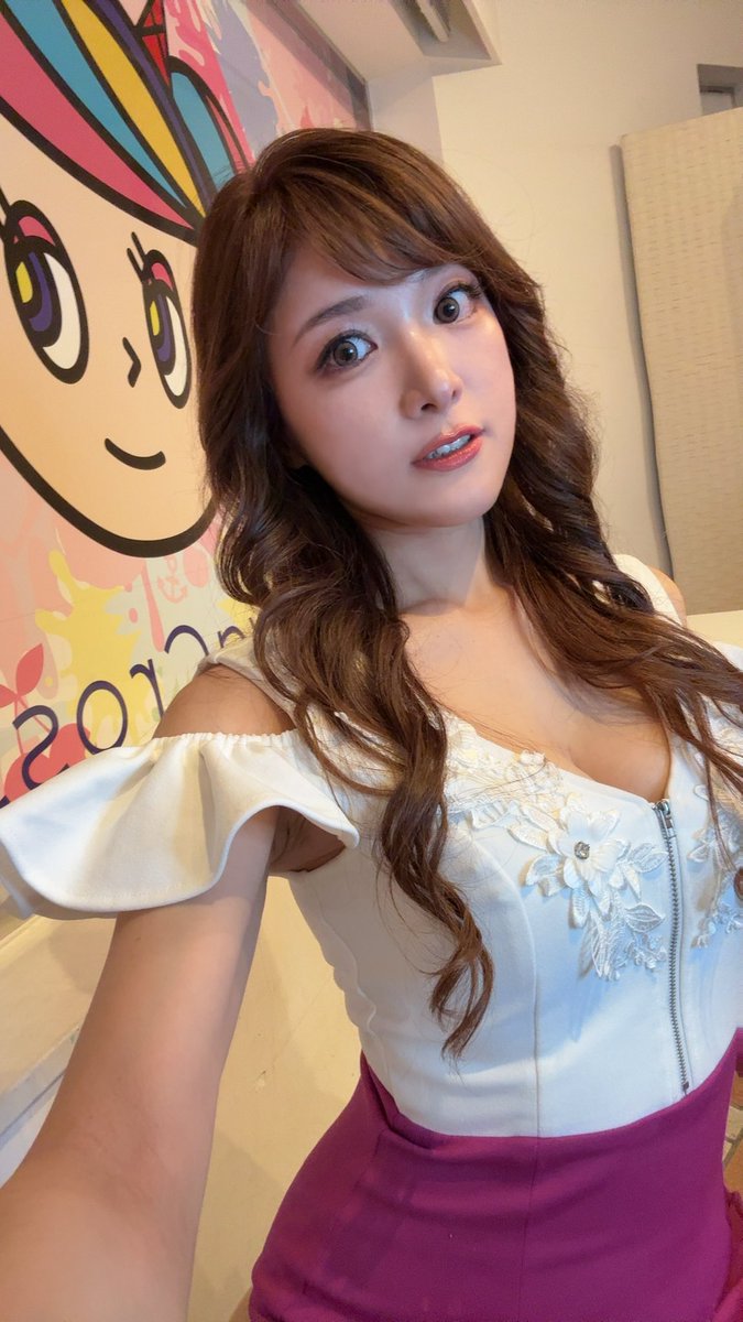 高木里代子 tweet media