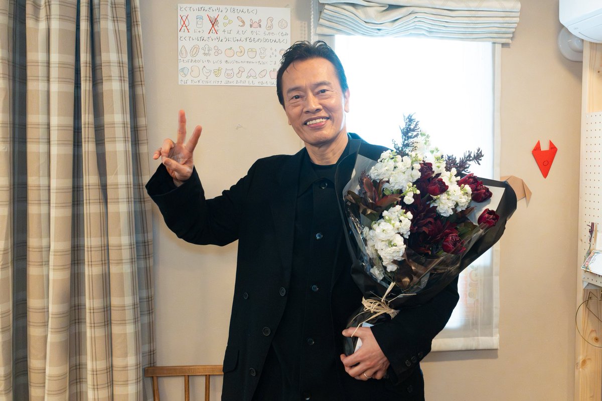 tx_drama9's tweet photo. 🥼最終話 TVerにて見逃し配信中🍳
〔#元科捜研の主婦〕

◤ 𓂃𓂂 クランクアップ𓂃𓂂 ◢

小沢晋作役 #遠藤憲一 さん✨
お茶目で愛されキャラの所長！
現場でも
所長のような癒し的存在でした😊
お疲れ様でした💐

引き続きTVerにて
【最終話】見逃し配信中🌟
ぜひご覧ください❗️ https://t.co/laHYNnHJP1