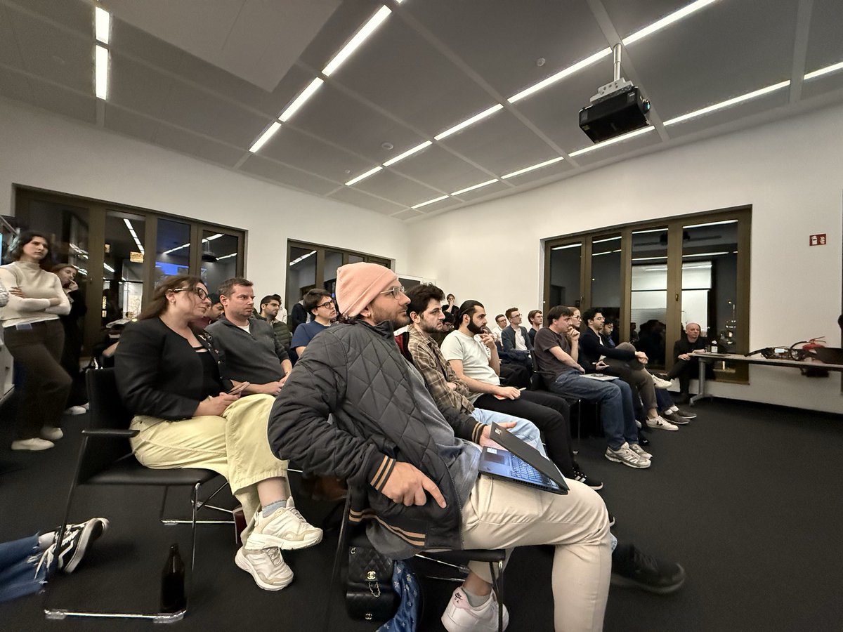 Benedikt Seidel tweet media