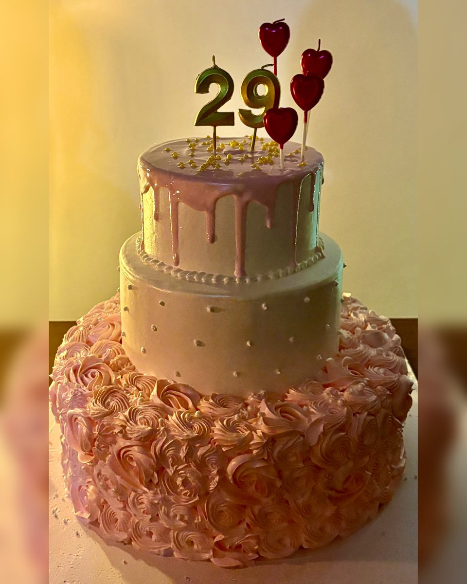 simrankouraina's tweet photo. Throwback to 31/01/2026 🌺❣️

Thanks to all those who made my birthday special! https://t.co/aIUDLe4vzE