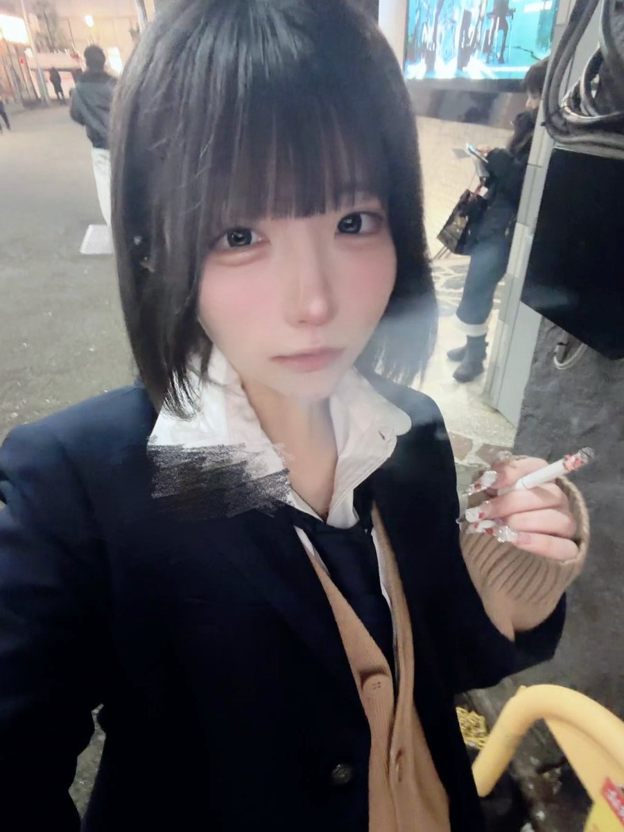 wan8_888's tweet photo. お酒とタバコはハタチまで❗️ #自撮り界隈 #コンカフェ嬢 #いいね返し https://t.co/GUD0obOdJg