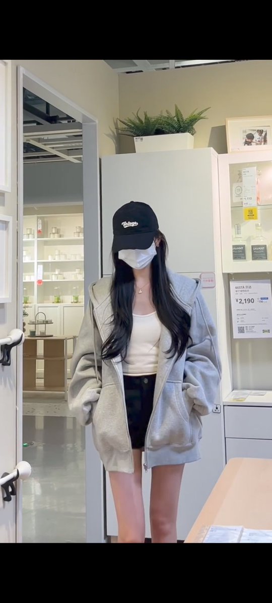 𝙎𝙚𝙧𝙖𝙥𝙝𝙞𝙣𝙚 tweet media