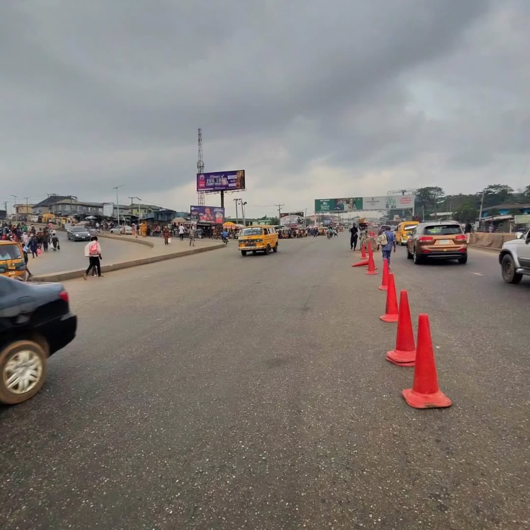 The Ogun State government has announced plans to relocate the illegal motor park and ban street trading at the Sango Tollgate..