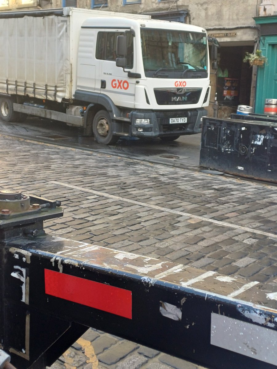 Charles Henry tweet media