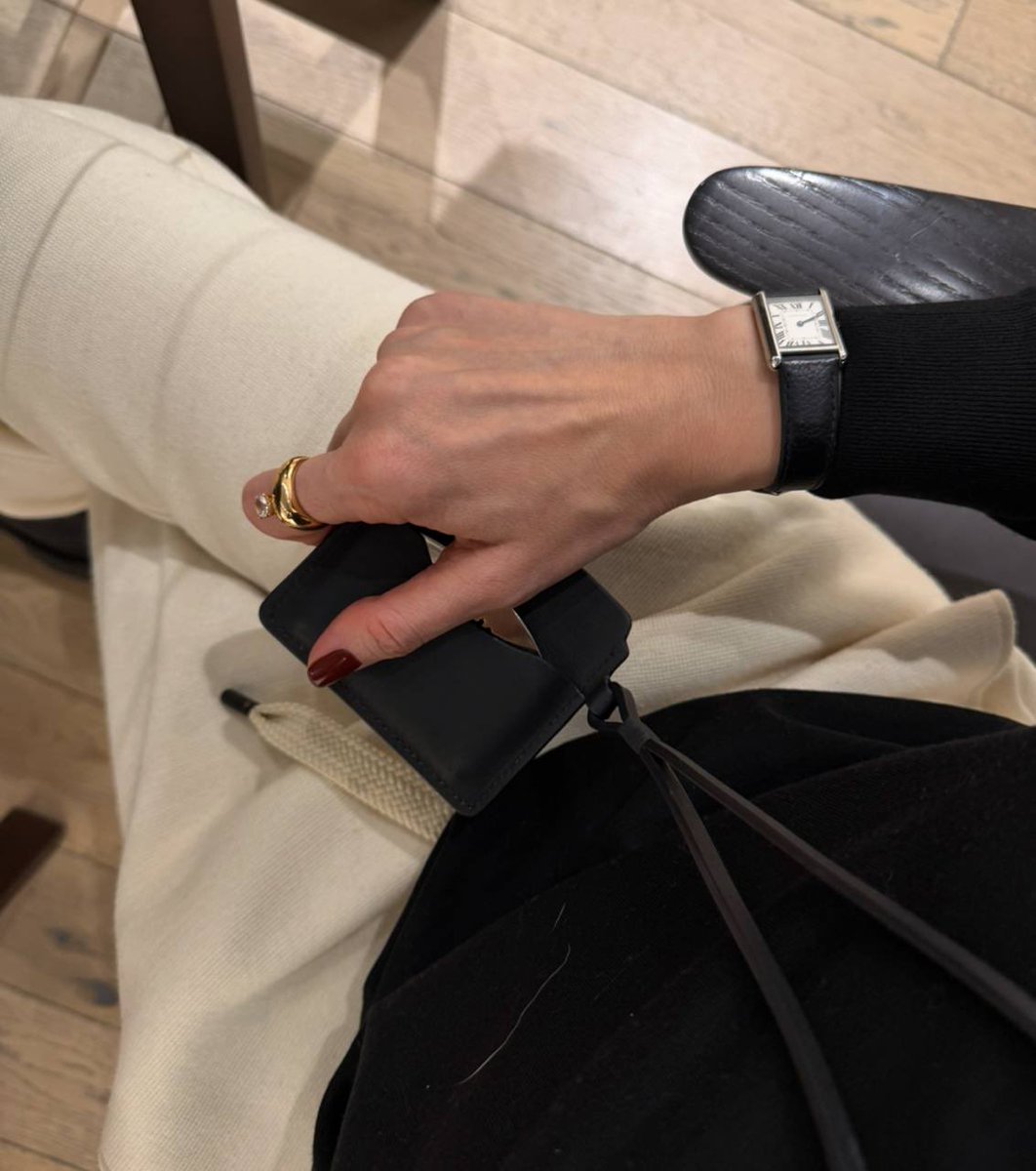 Polina ∞ tweet media