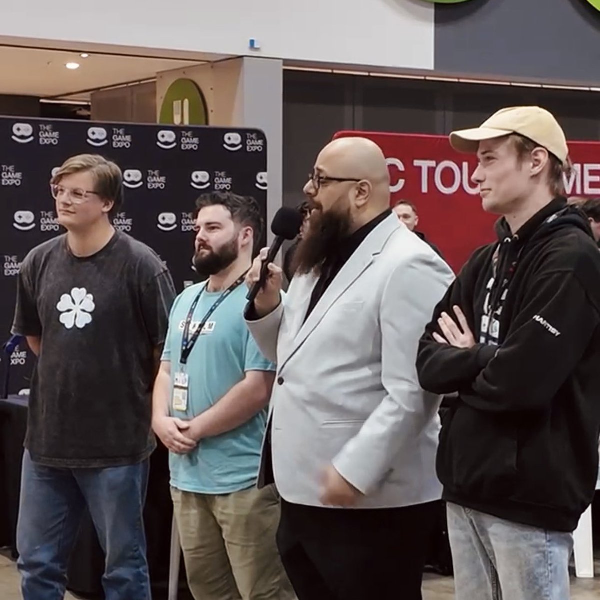 Phantisy tweet media