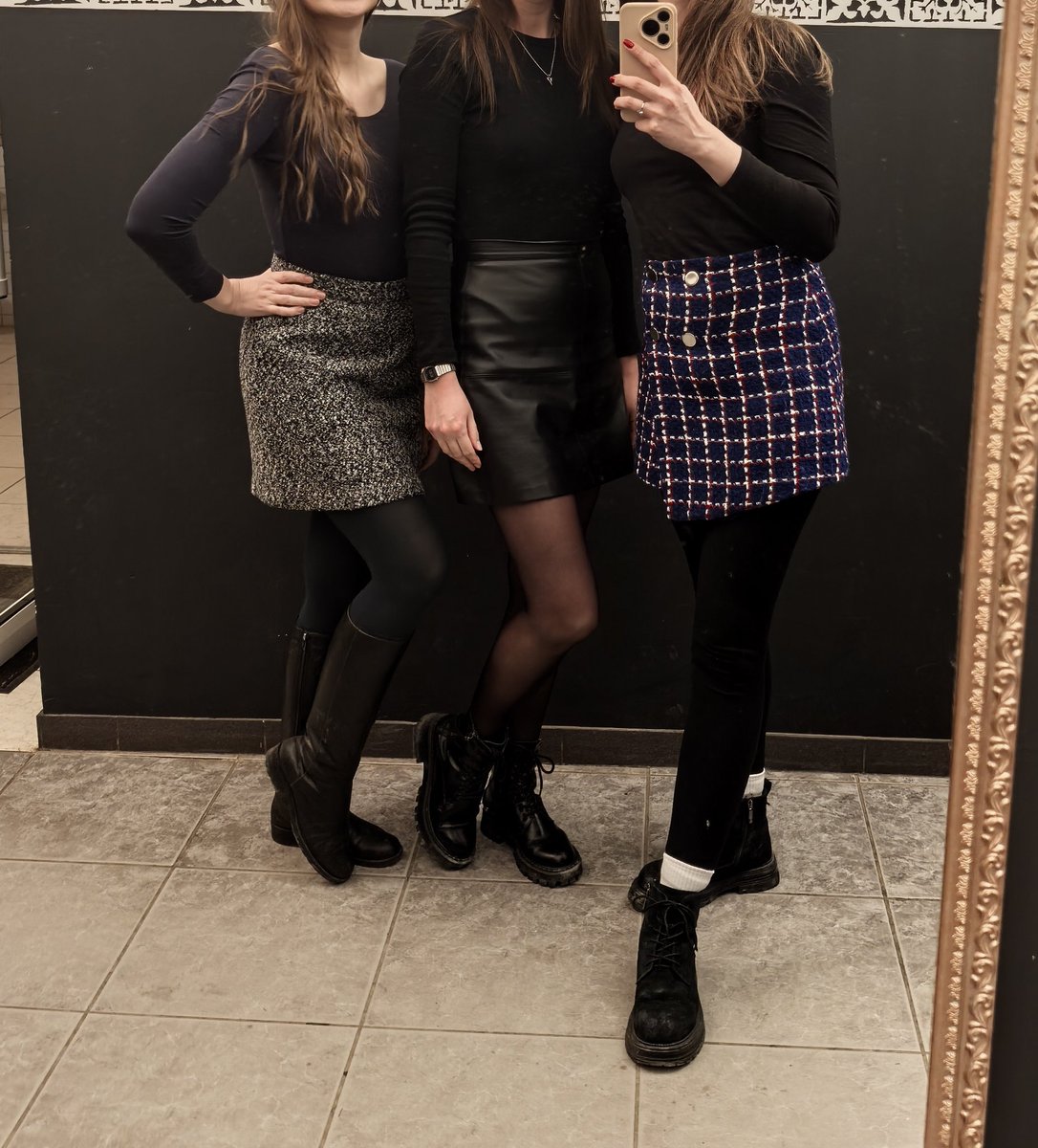 nk_FISH's tweet photo. @hrafntinna_ Теткам на этом фото 29, 30 и 28
 Пришли не сговариваясь и не задумываясь https://t.co/FDiPXYqZh6