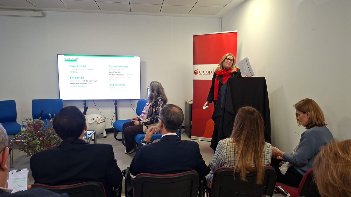 Andalucía Emprende tweet media