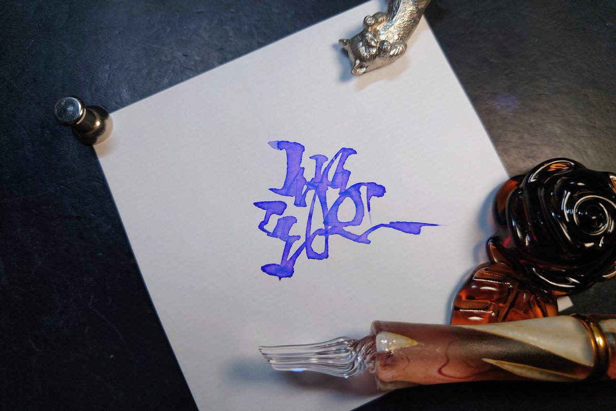 『遊』
来月のことを考えて乗り切るしかなぃっ‼️

#GlassStudioTooS
#ガラスペン
#WRAPALLET
#ダンデレードCoC