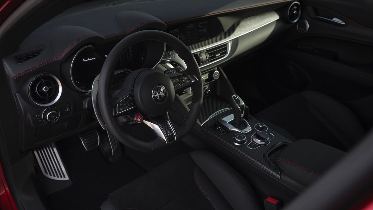 Alfa Romeo UK tweet media