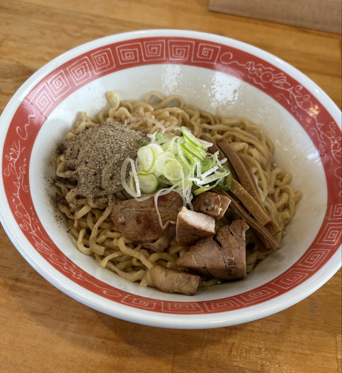 ～中華蕎麦  會～
『油そば(魚粉)』
今日も花粉が飛びまくってる月曜日🤧
花粉はダメでも...魚粉は別物です😎
ご馳走様でしたー🙇‍♂️