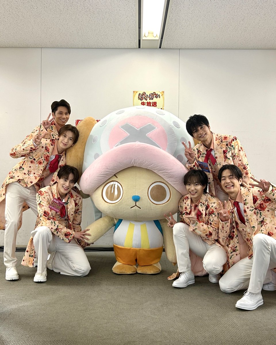 choppers_op's tweet photo. SHOW-WAのみんなにあえた🌹
@SHOW_WAofficial

#SHOW_WA
#CHOPPERS_ONEPIECE https://t.co/TTUSVvVseE