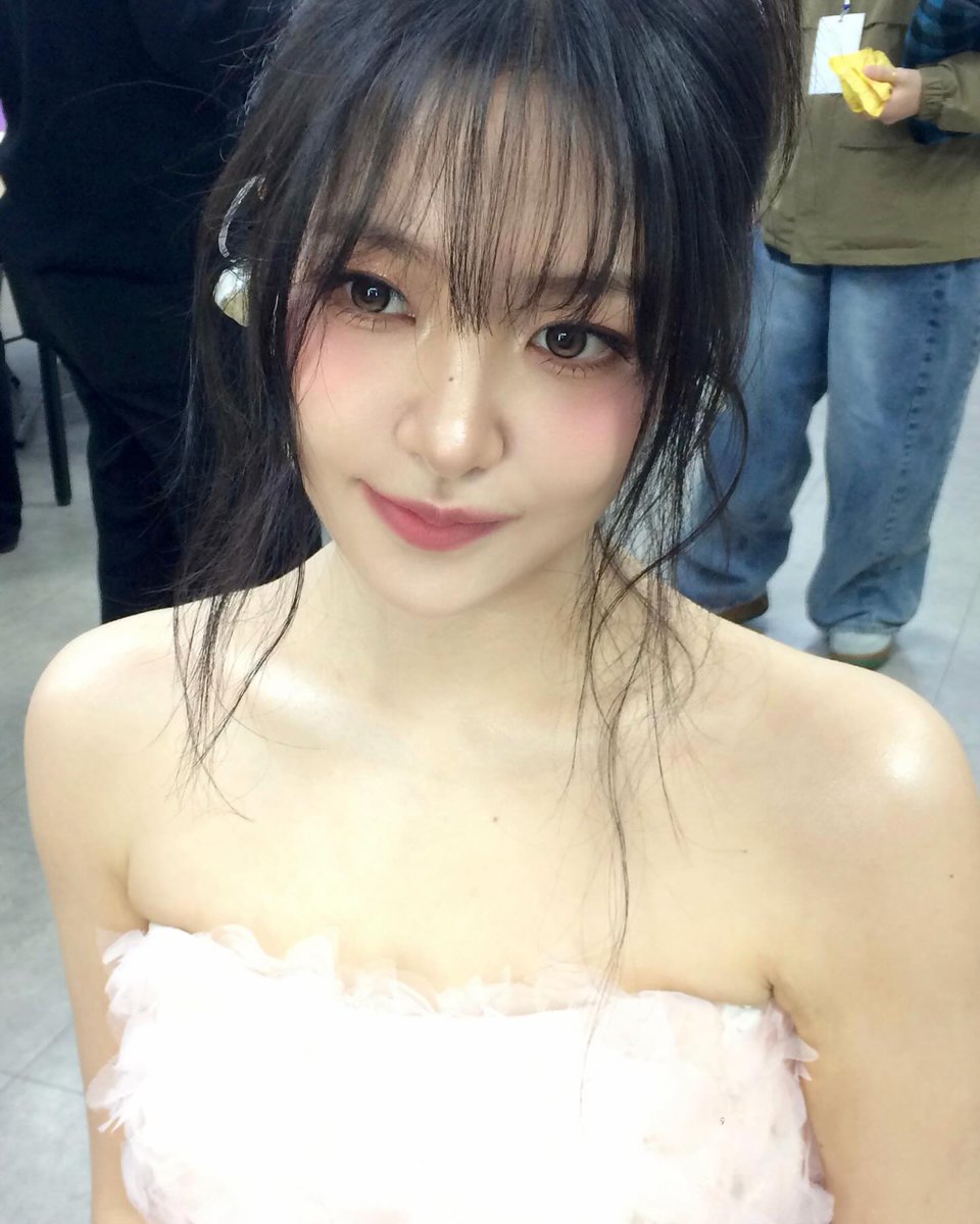 슬린 tweet media
