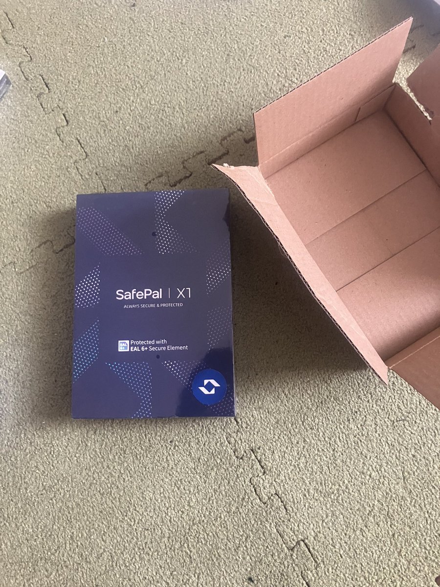 RYU98359653's tweet photo. Solv protocol でビットコイン預けてたら抽選でコールドウォレット当たった✌️ https://t.co/V3Sb2JRDZK