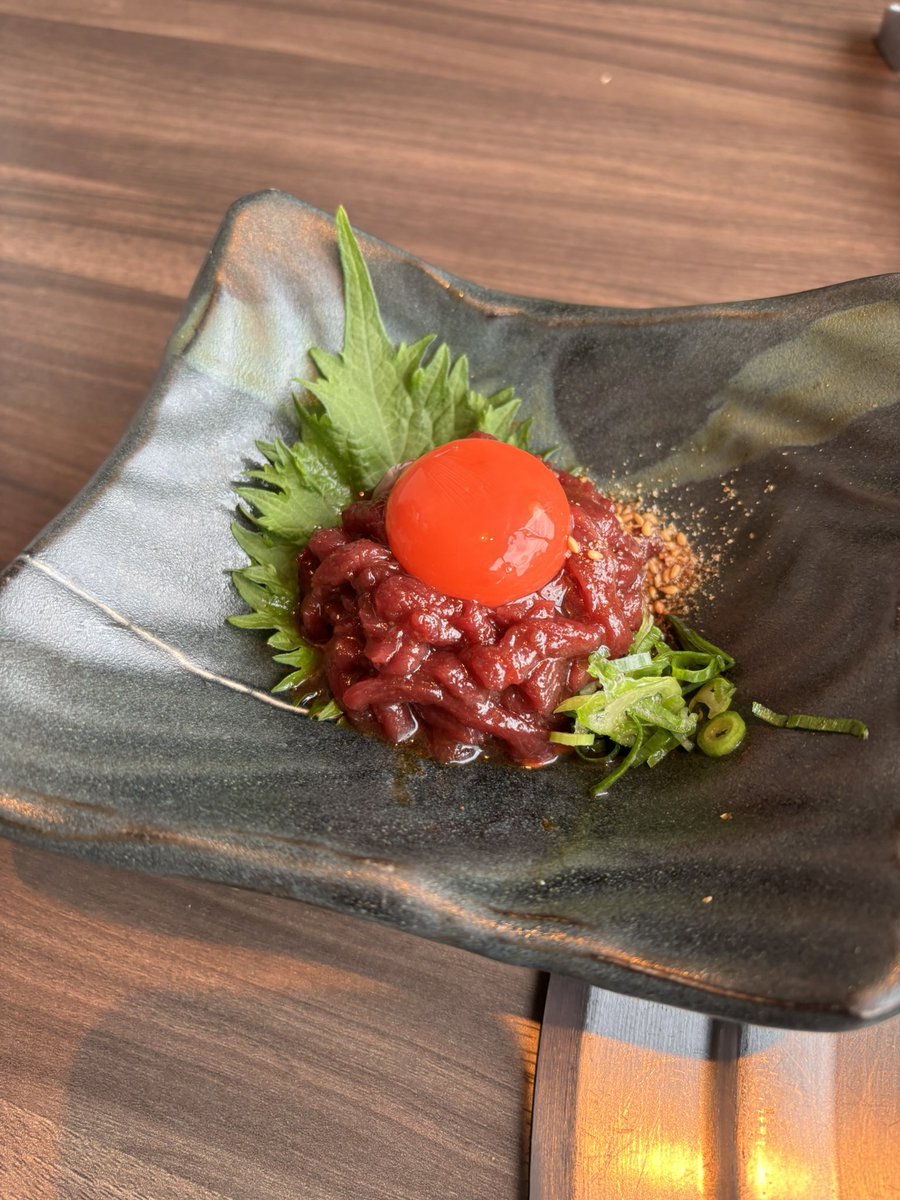 巷ではオイルショックとか言われてますが、
我が家には焼肉ショックがきました🥩🤤👦

息子が焼肉（牛）の美味しさに目覚め、
焼肉屋での支払いが跳ね上がる事態に。

今まで焼肉屋に行っても肉はいらないと言って米とワカメスープしか食べなかったのに、旨い肉ばっかり食べるようになりました😇