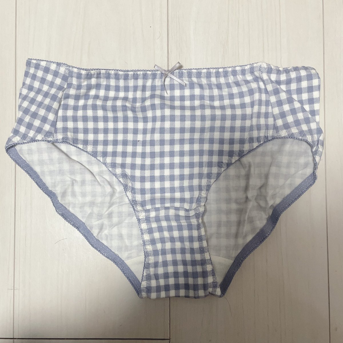 A57360A's tweet photo. 2日でこんなに汚れました🤔💡
3000円！郵送のみ！買ってくださる方はDMくださいー❣️

#下着売ります #パンツ売ります #下着販売  #下着売り子 #パンツ売り子 #下着手渡し #断捨離 #私服売ります #私物売ります #風呂キャン女子 #金欠女子 #p活岡山 https://t.co/6AV6aVe27v