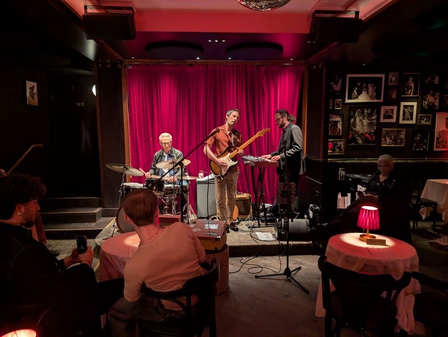 Martin Holmes tweet media