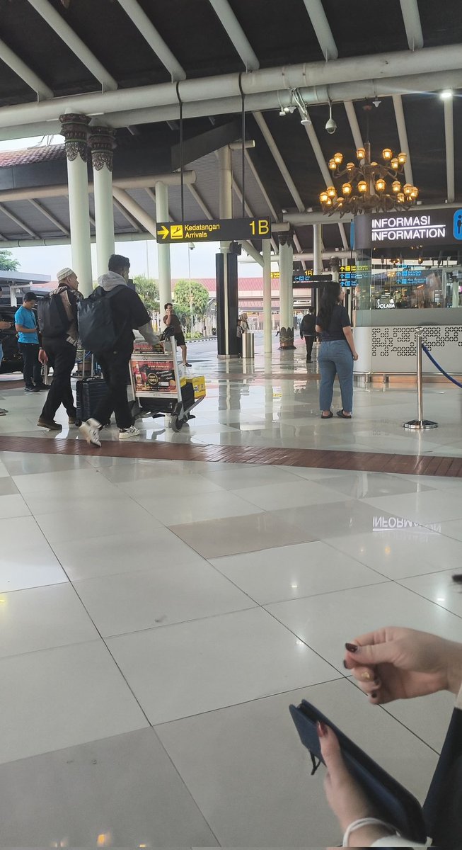 PRT_66's tweet photo. PNK - CGK PP menyala pinggang 🥴😴 https://t.co/u6EjbrLrDg