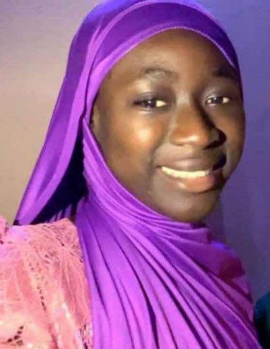 Rassoul__ly's tweet photo. 🚨 Avis de recherche 
🚨 Aidez nous à retrouver cette fille 
Numéro : 77- 559 - 25 - 14 https://t.co/h9Wyjvf1Vf