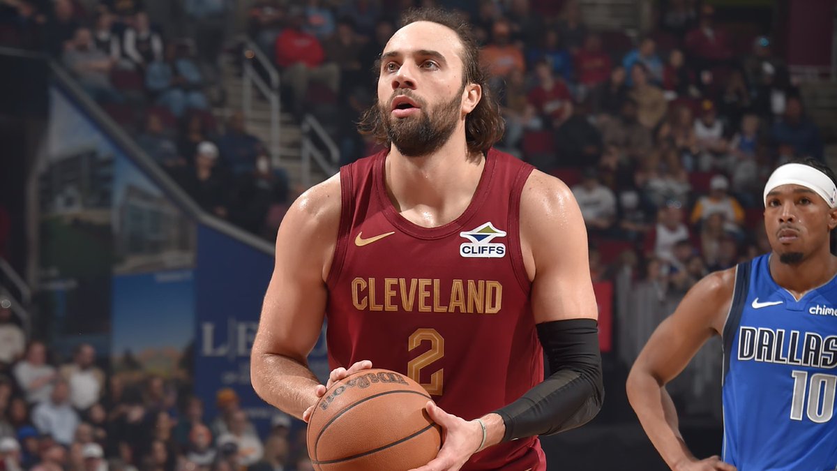 PCasa_NBA's tweet image. 6⃣Retorn necessari

Max Strus no jugava un partit NBA des del maig del 2025. L'aler dels Cavs va reaparèixer just ahir i, tot i la derrota de Cleveland, la seva actuació va ser la mostra de tot el que l'ex dels Heat pot oferir: 23 MIN, 24 PTS, 8 REB i un 6/7 en T3.