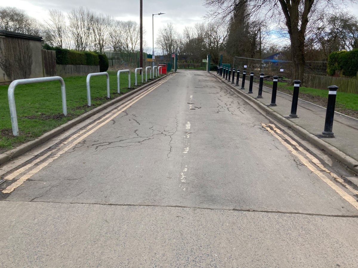 Angus Young tweet media