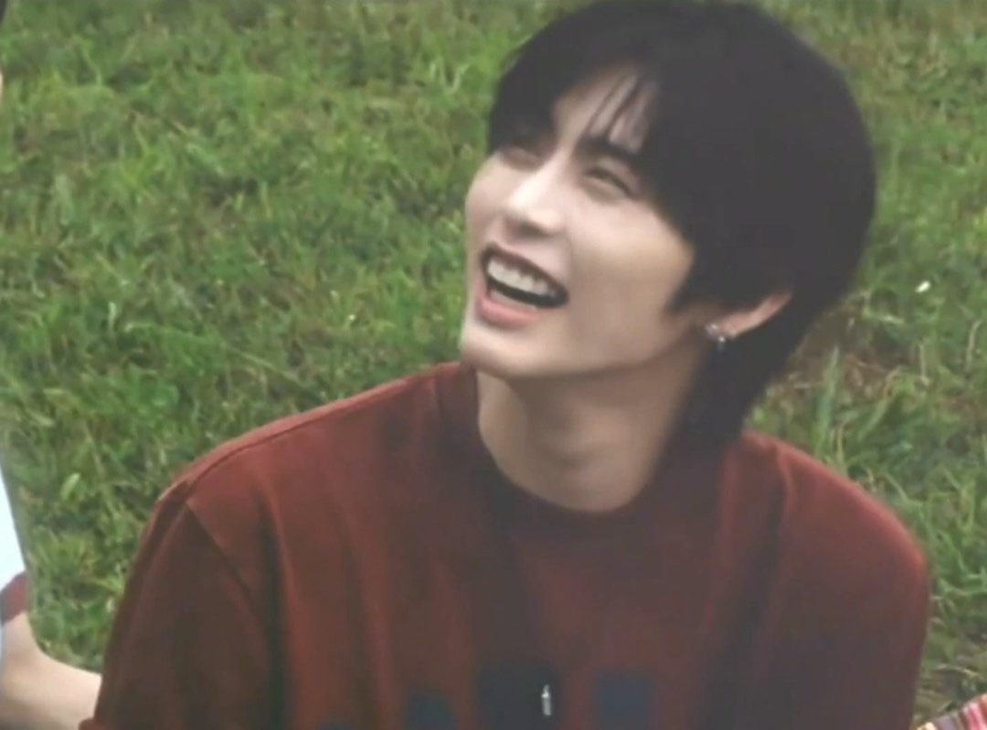 🍀 (՞•֊•՞) tweet media