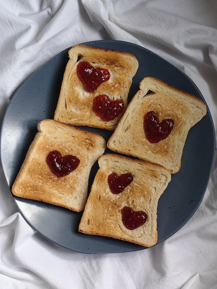 Уи́льям Форд Ги́бсон tweet media