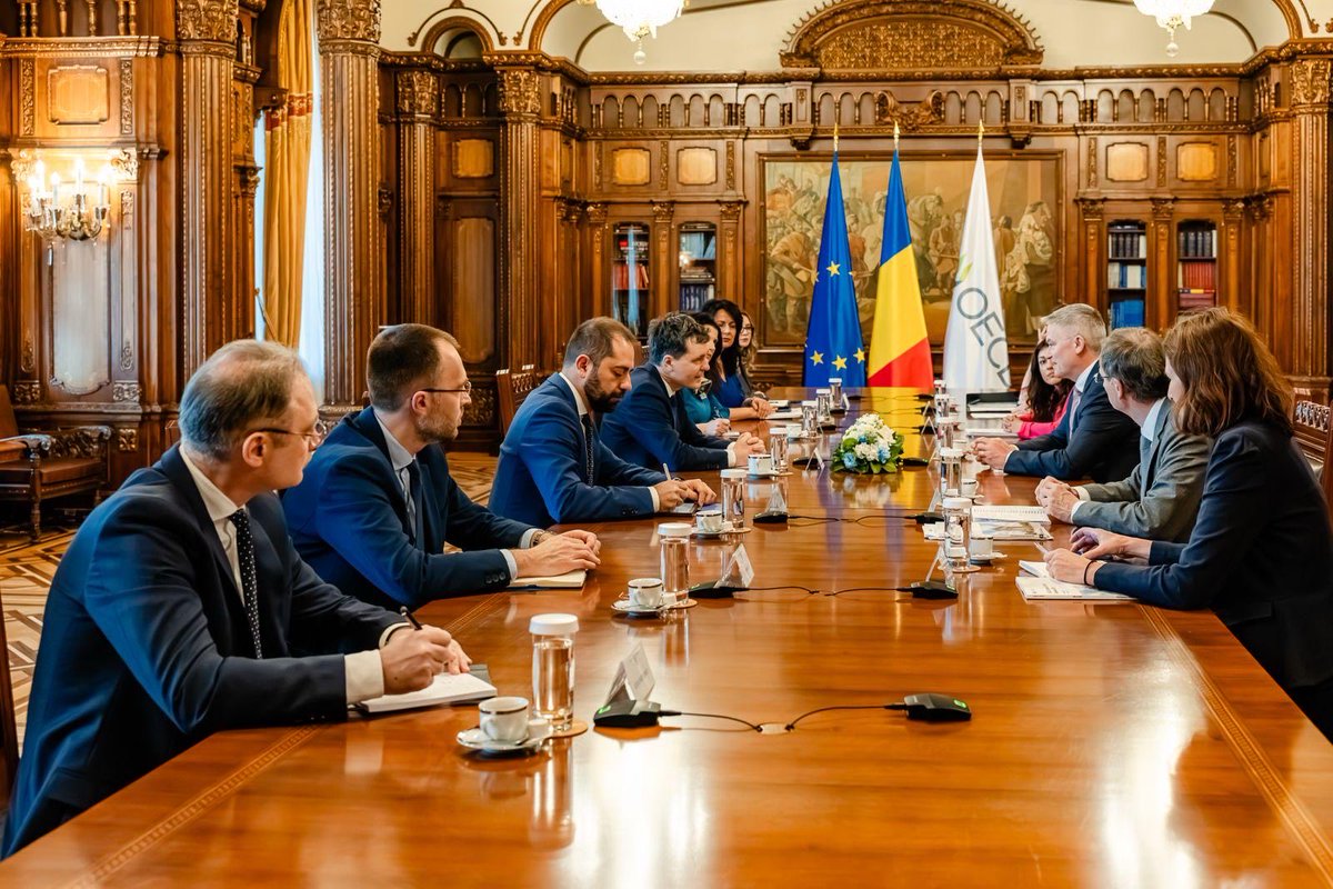 Nicușor Dan tweet media