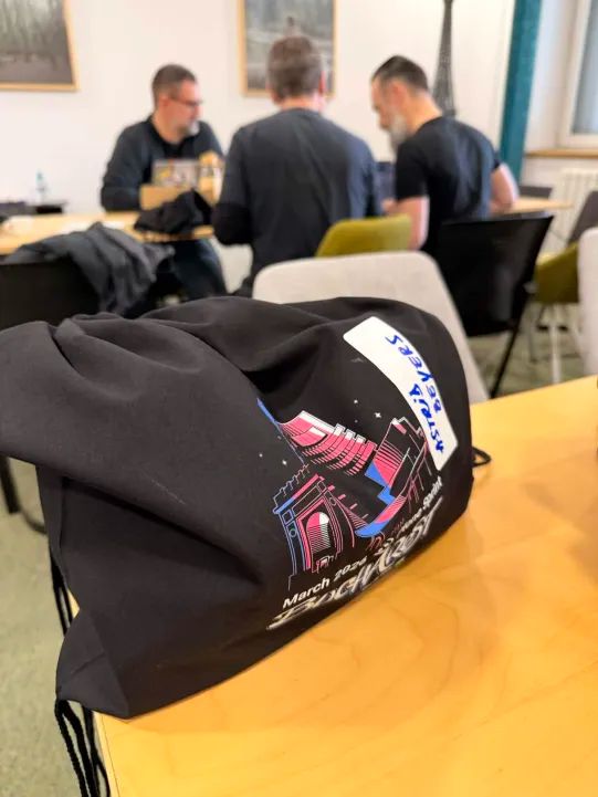 Plone CMS tweet media