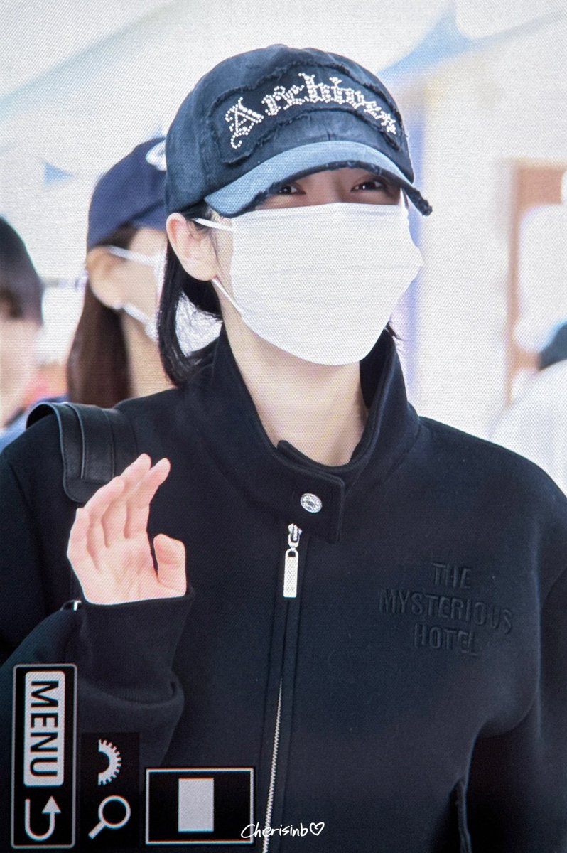 cherisinb tweet media