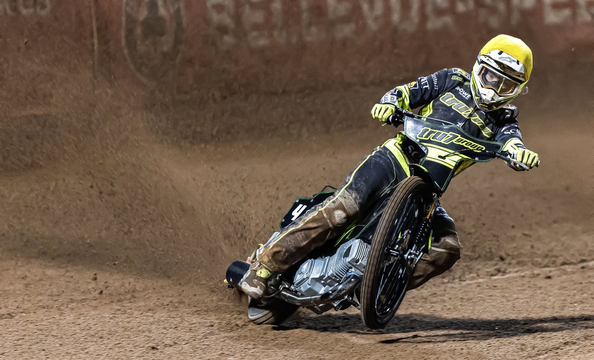 Ipswich Witches tweet media
