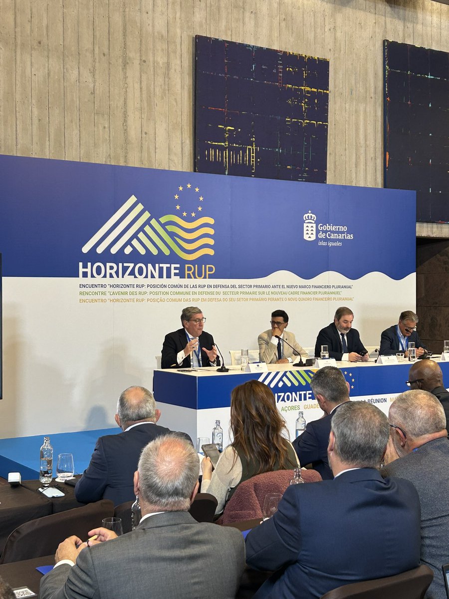 Asoc. de org de productores de Plátano de Canarias tweet media