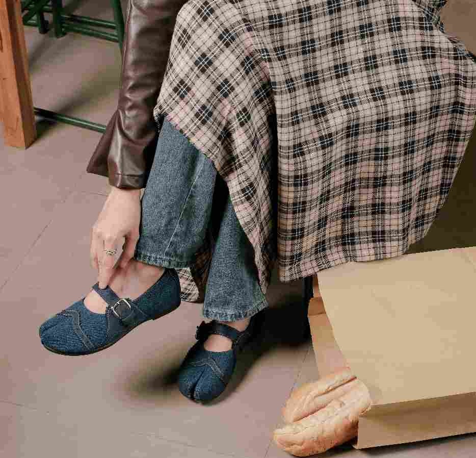 deseeea's tweet photo. ── Your basic outfit will look better with denim flatshoes like this. Easy to pair with jeans, skirts, or simple dresses. https://t.co/fF80e2sKwv