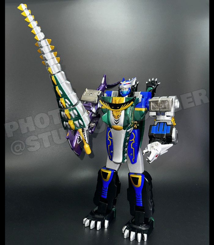 魔獣合体・DXガオハンター。百獣戦隊ガオレンジャーの強敵・狼鬼が