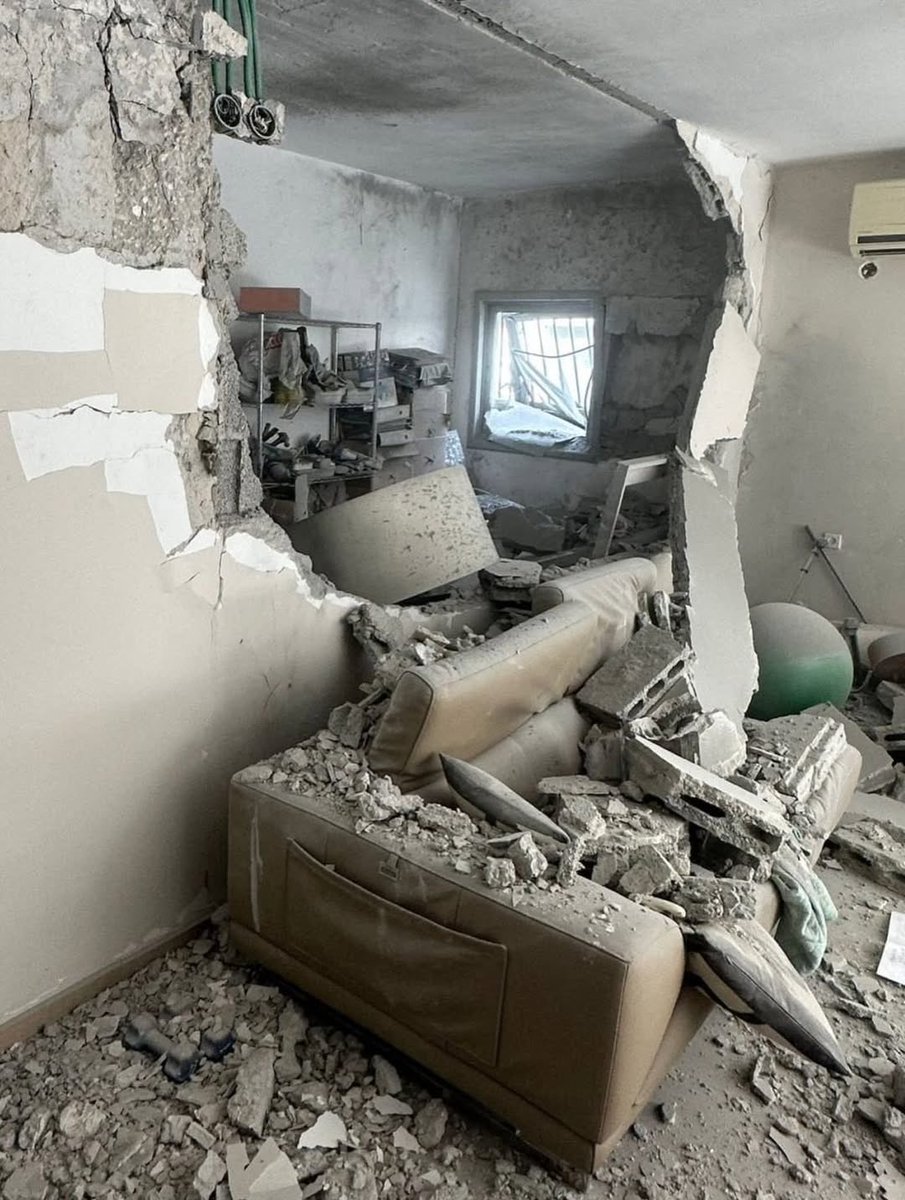 EyeonPalestine's tweet image. Scenes documenting the damage caused by an Iranian strike, central occupied Palestinian Territories.