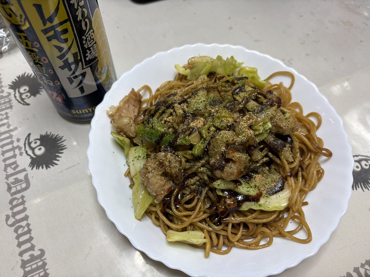 今日は ホルモン焼きそば(ソース味)