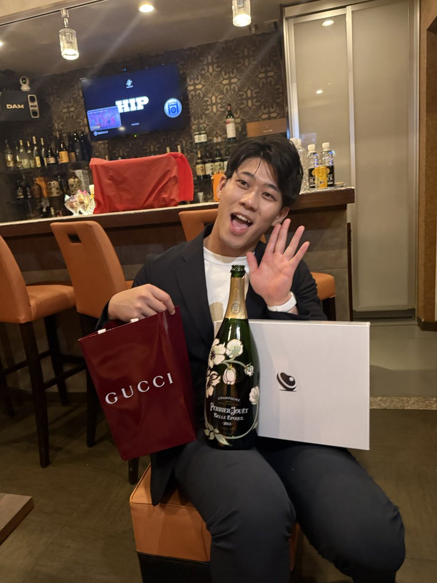 Bar Lounge 那覇クラス スタッフ募集中 tweet media