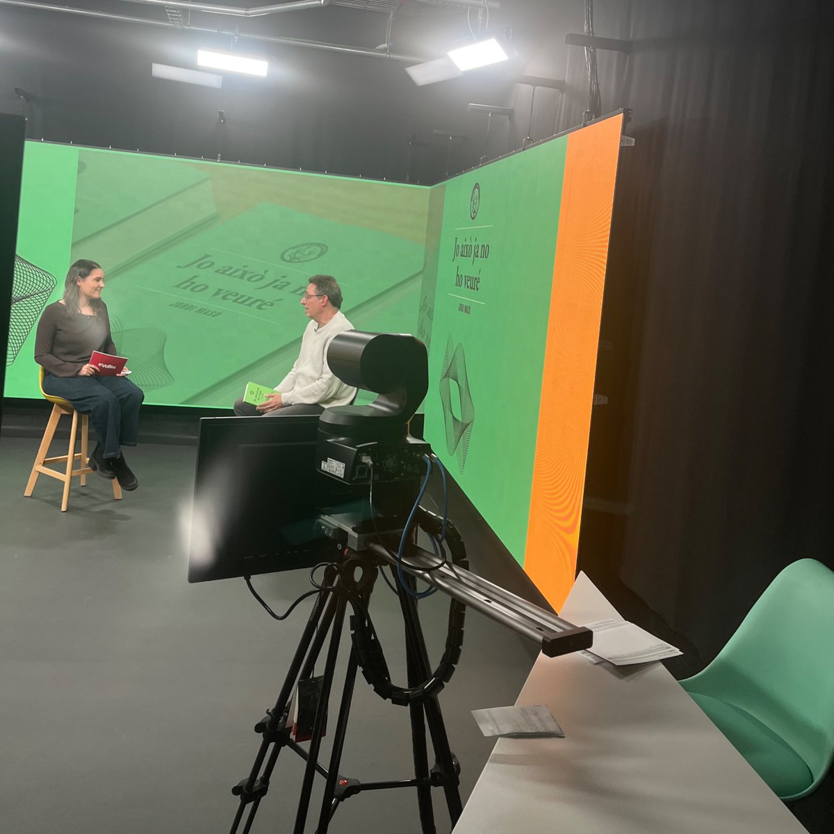 Editorial Males Herbes tweet media