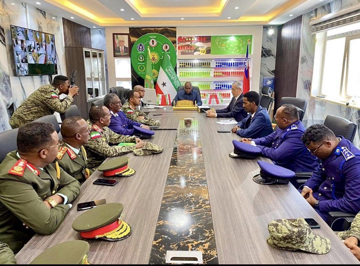 𝗦𝗢𝗠𝗔𝗟𝗜𝗟𝗔𝗡𝗗 𝗗𝗘𝗙𝗘𝗡S𝗘 ⚔️ 🟩🔳🟥 tweet media