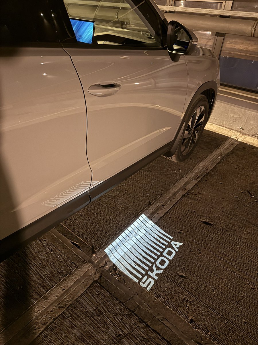 ᖇ ᗅ ᗬ ᙀ tweet media