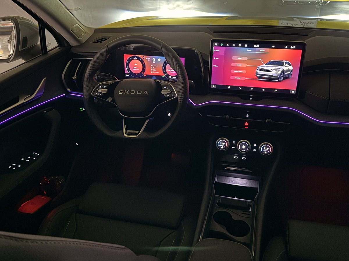 ᖇ ᗅ ᗬ ᙀ tweet media