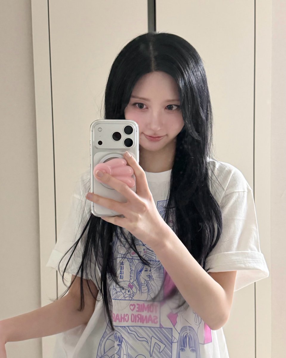 of__autumn's tweet photo. 260316 인스타 #가을
-
몽 ·_____· https://t.co/5fFP6dTet4