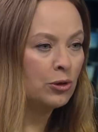 Gdyby ktoś zapomniał.
Ta kobieta odpowiada z za wszystkie jachty i hotele z KPO. Ona jest tego twarzą. Liczę, że ona będzie za to rozliczona.