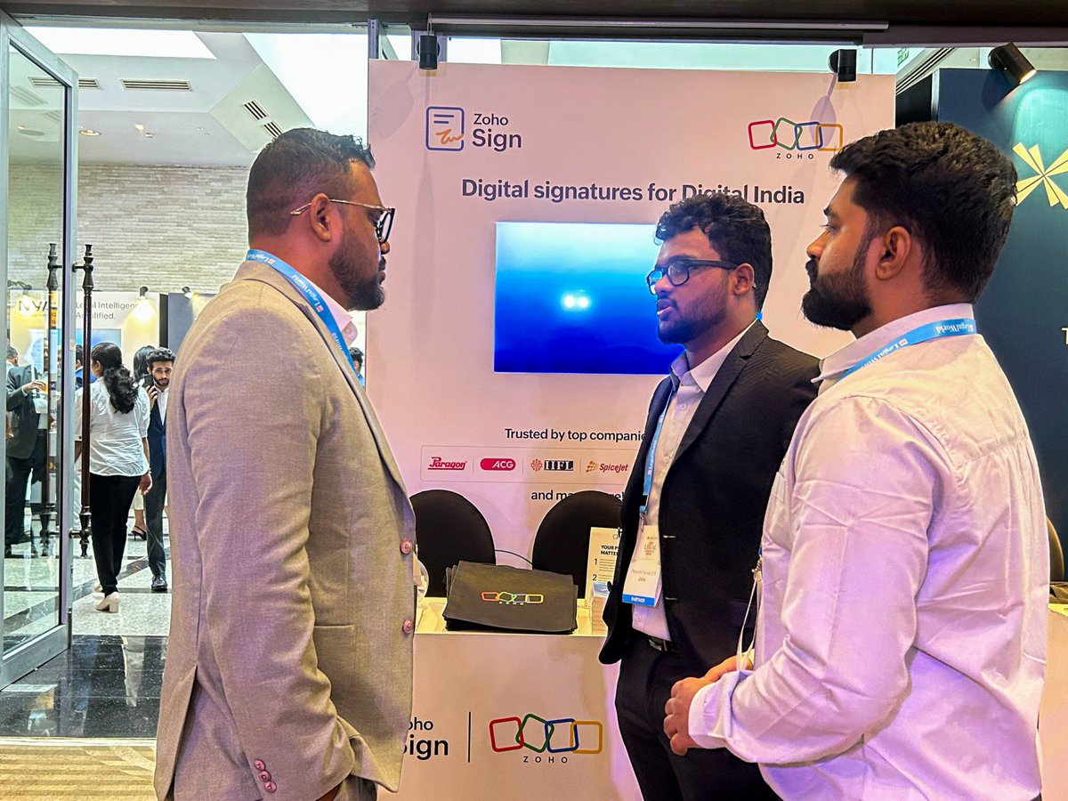 Zoho Sign tweet media