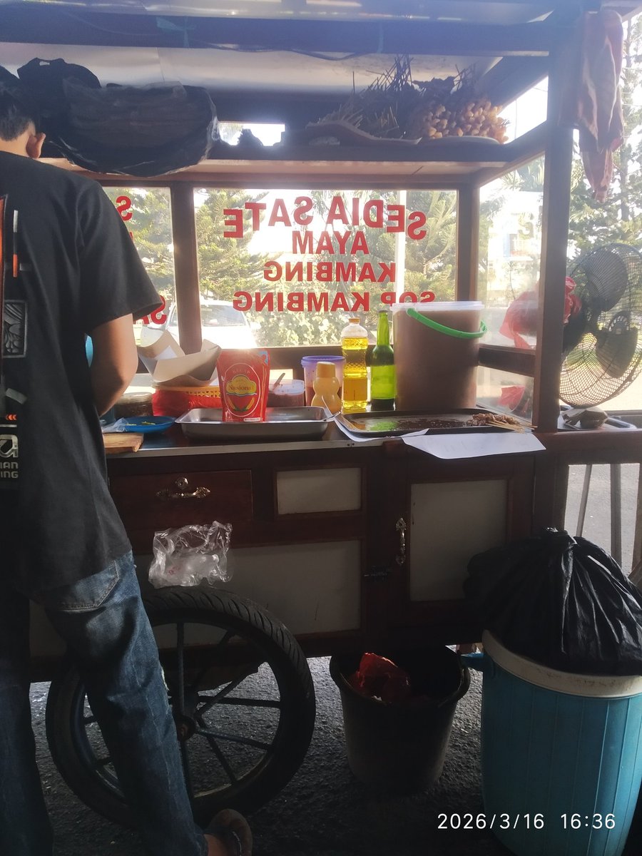 Aina_Alit tweet media