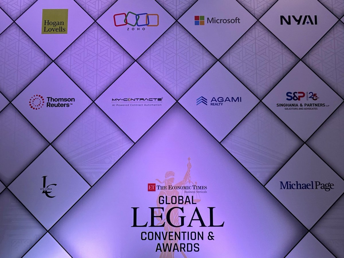 Zoho Sign tweet media