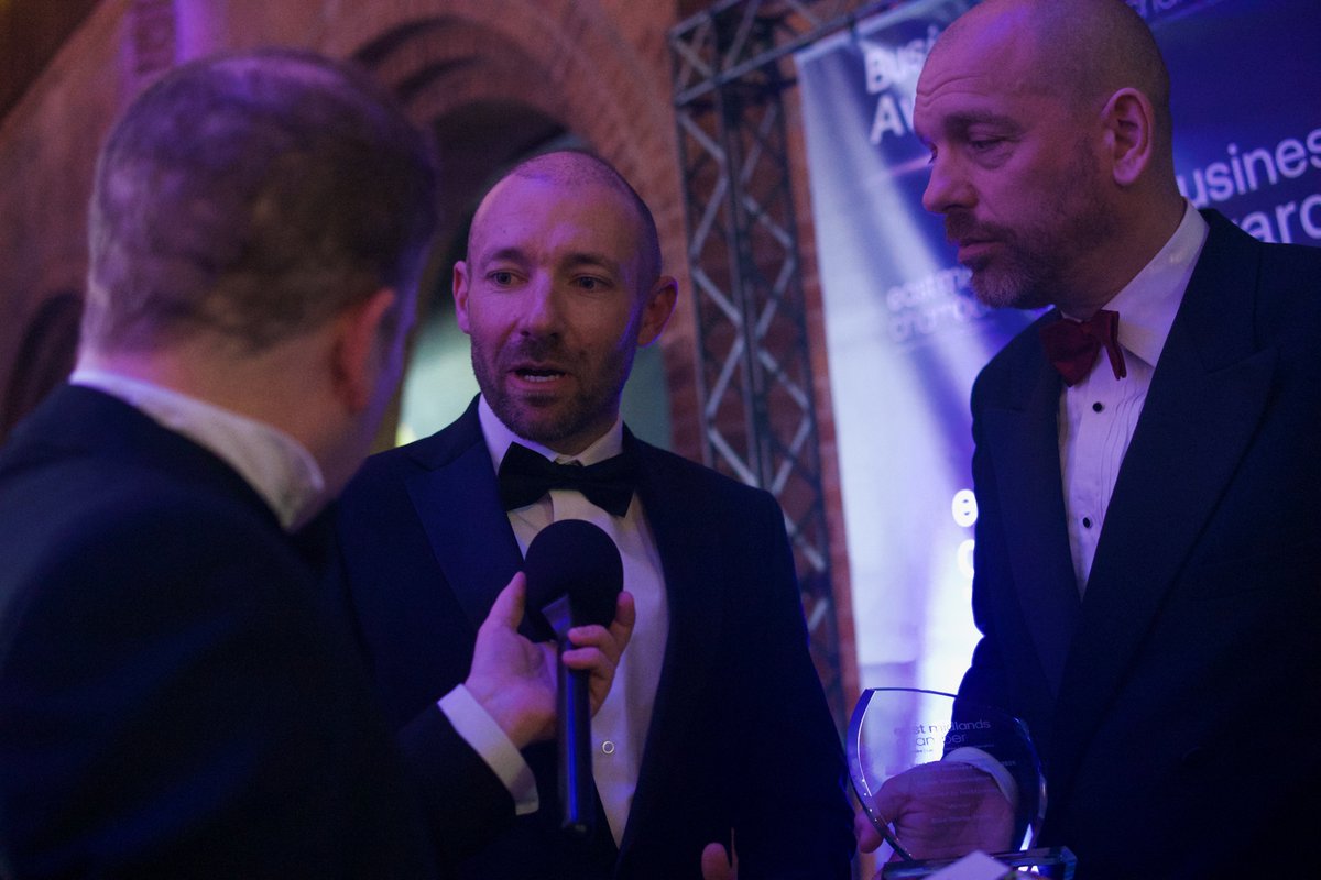 NetMonkeys tweet media